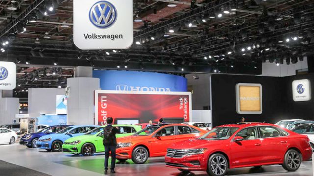 Volkswagen là nhà sản xuất ô tô lớn nhất thế giới tính theo doanh thu